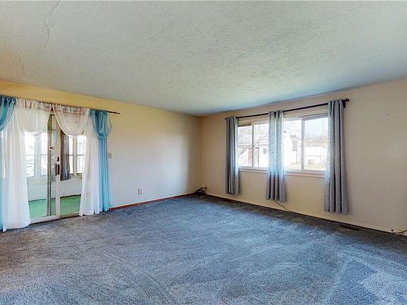 2nd image of 2639 Greenwich St
