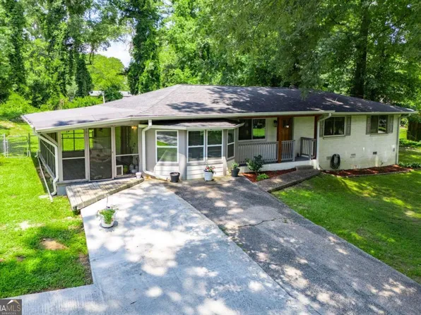 2057 Terry Ln, Douglasville, GA 30135