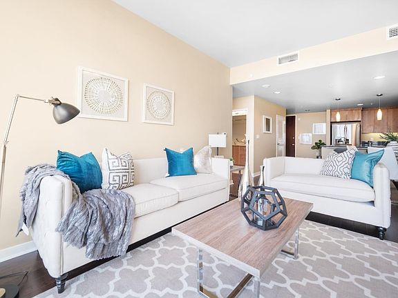 4th image of 38 N Almaden Blvd Unit 1213