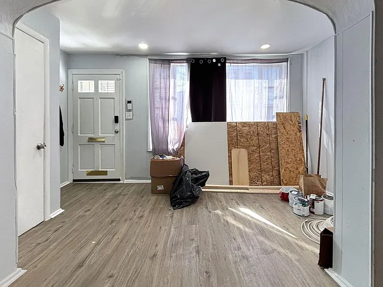 2607 S 62nd St — Photo 12