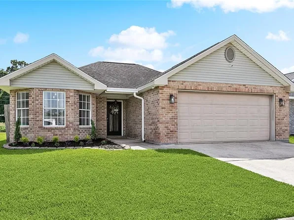 4824 Grand Bayou Dr, Marrero, LA 70072
