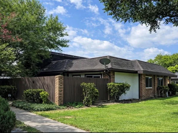 12026 Mighty Oak Dr #A, Houston, TX 77066