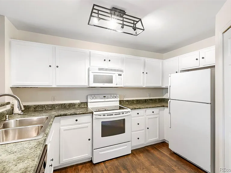 2575 S Syracuse Way #H104 — Photo 9
