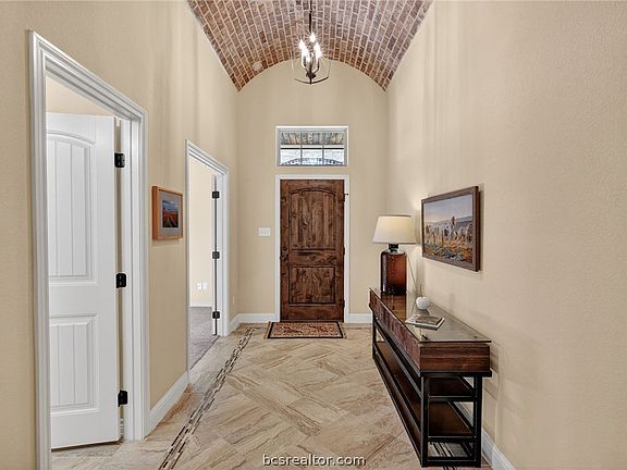 3rd image of 2004 Lexi Ln