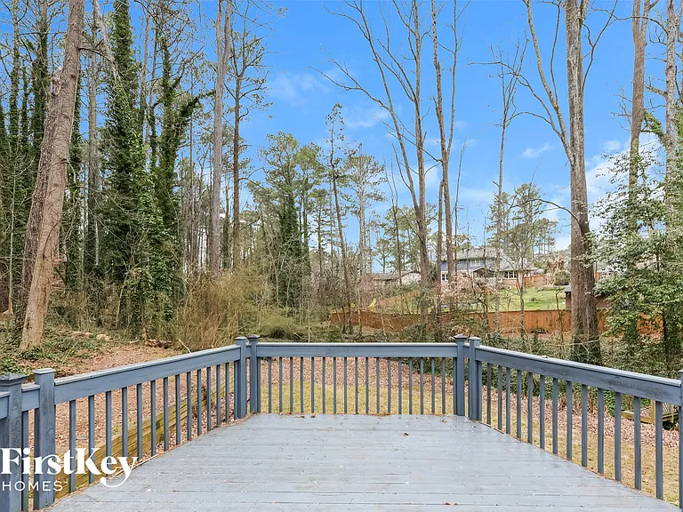 2763 Marcia Dr — Photo 14