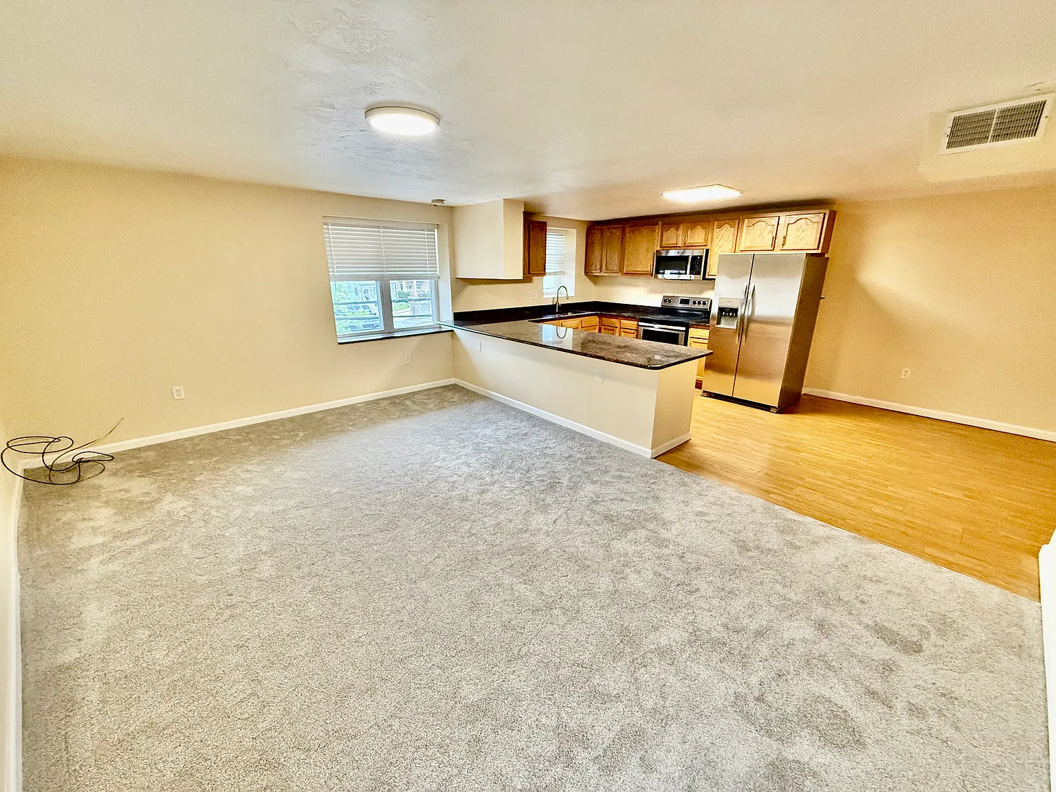 2 bed, 850 sqft, $1,295 — Photo 2