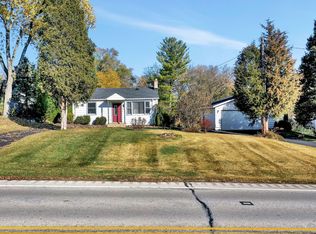 1152 W Palatine Rd, Palatine, IL 60067