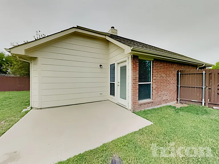 906 Pheasant Dr — Photo 14