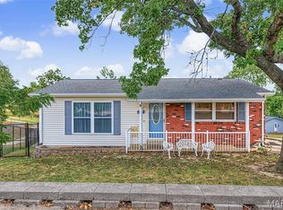 712 Lee Ave, Festus, MO 63028