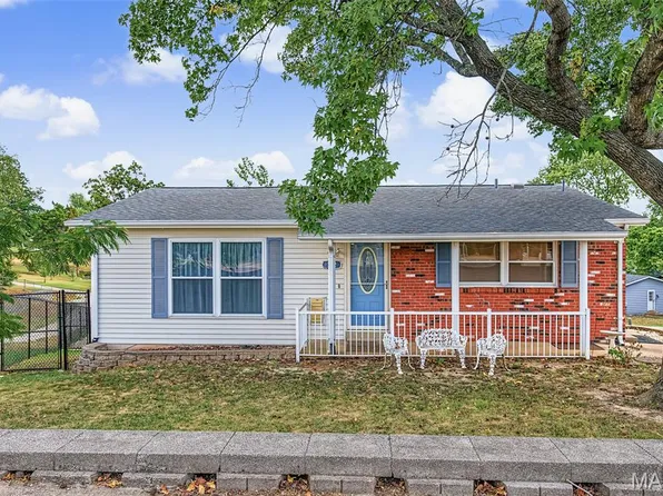 712 Lee Ave, Festus, MO 63028