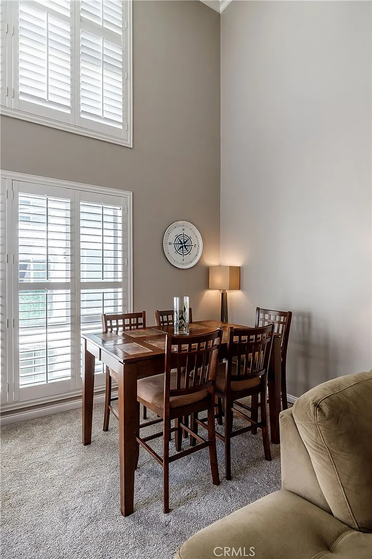 2 bed, 1100 sqft, $5,500 — Photo 4