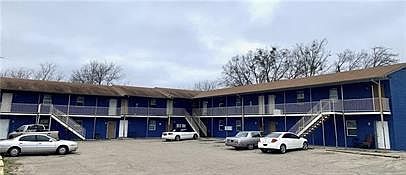 1st image of 512 W Green Ave #10778211