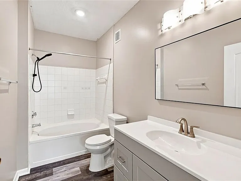 10467 Villa View Cir #10467 — Photo 11