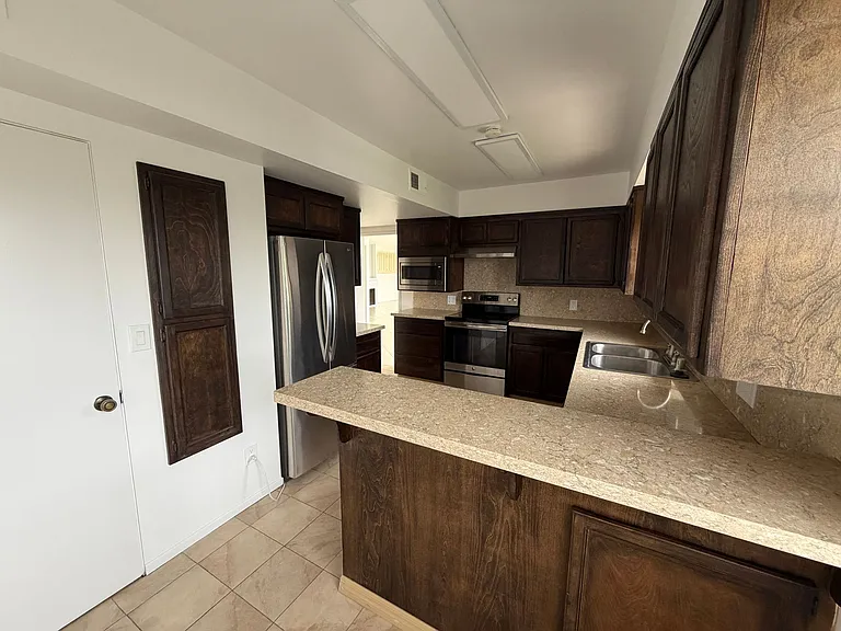 3013 Horton Ave — Photo 13