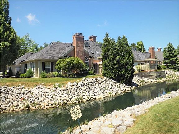 2nd image of 3217 Village Green Dr