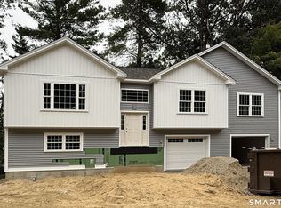 20 Oak Dr, Mansfield Center, CT 06250
