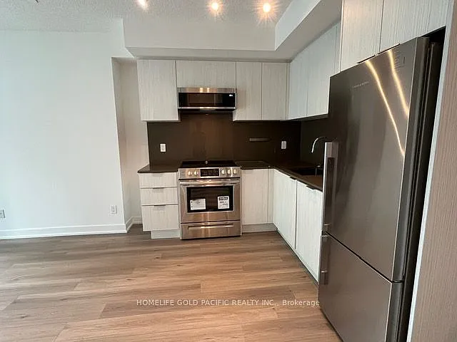 25 Richmond St E #611 — Photo 5