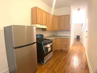 Rented by Tapiro Realty