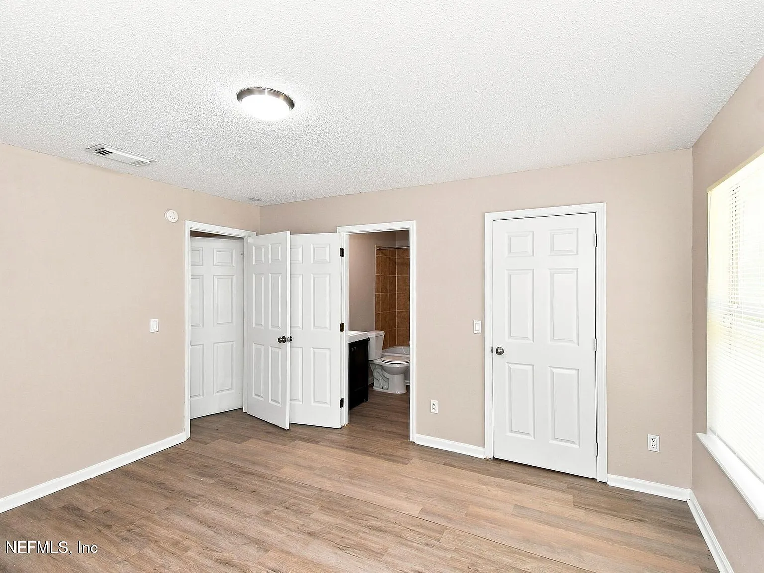 3 bed, 2.0 bath, 1100 sqft, $1,275 — Photo 4