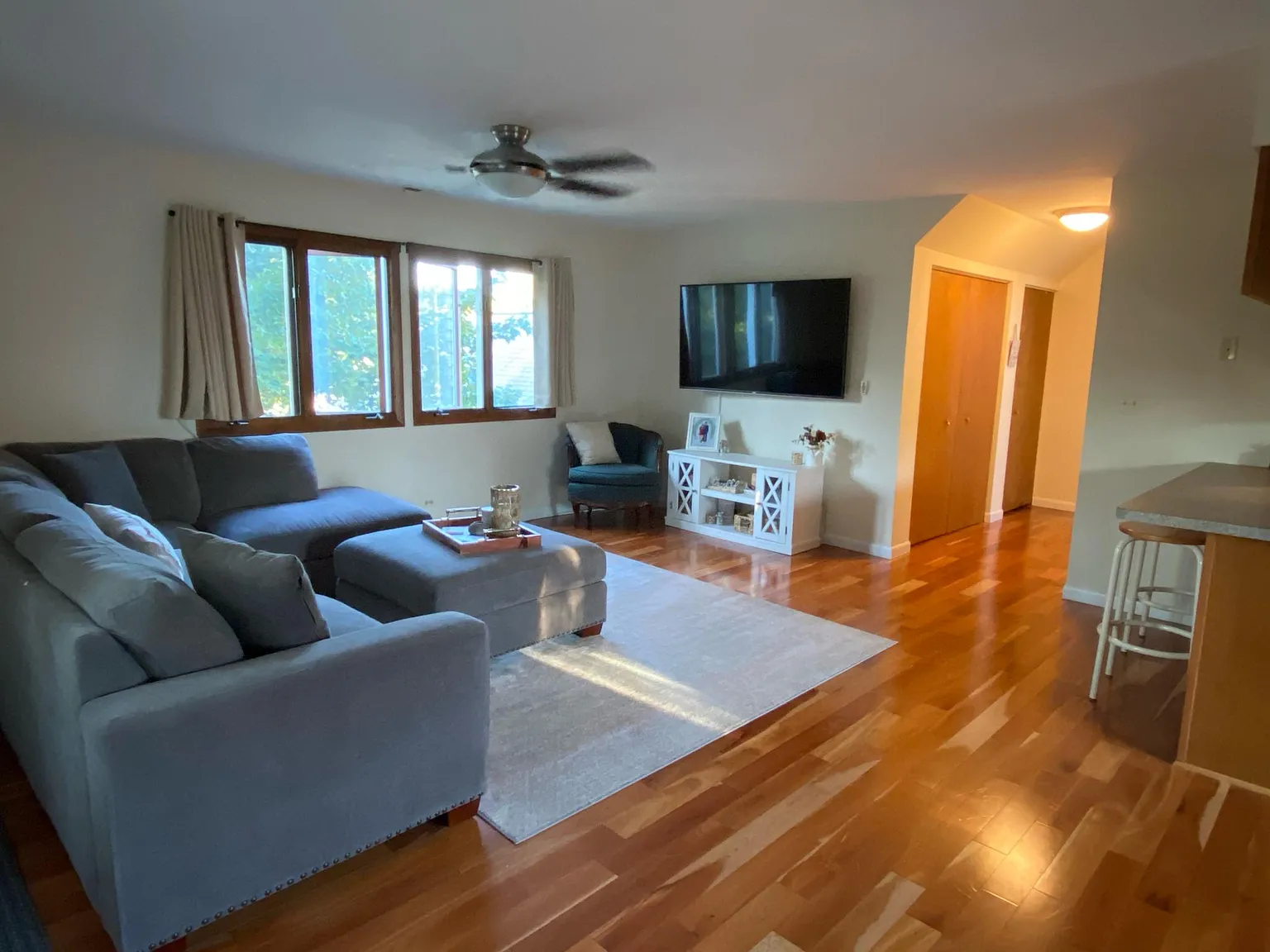 204 N Bothwell St — Photo 4