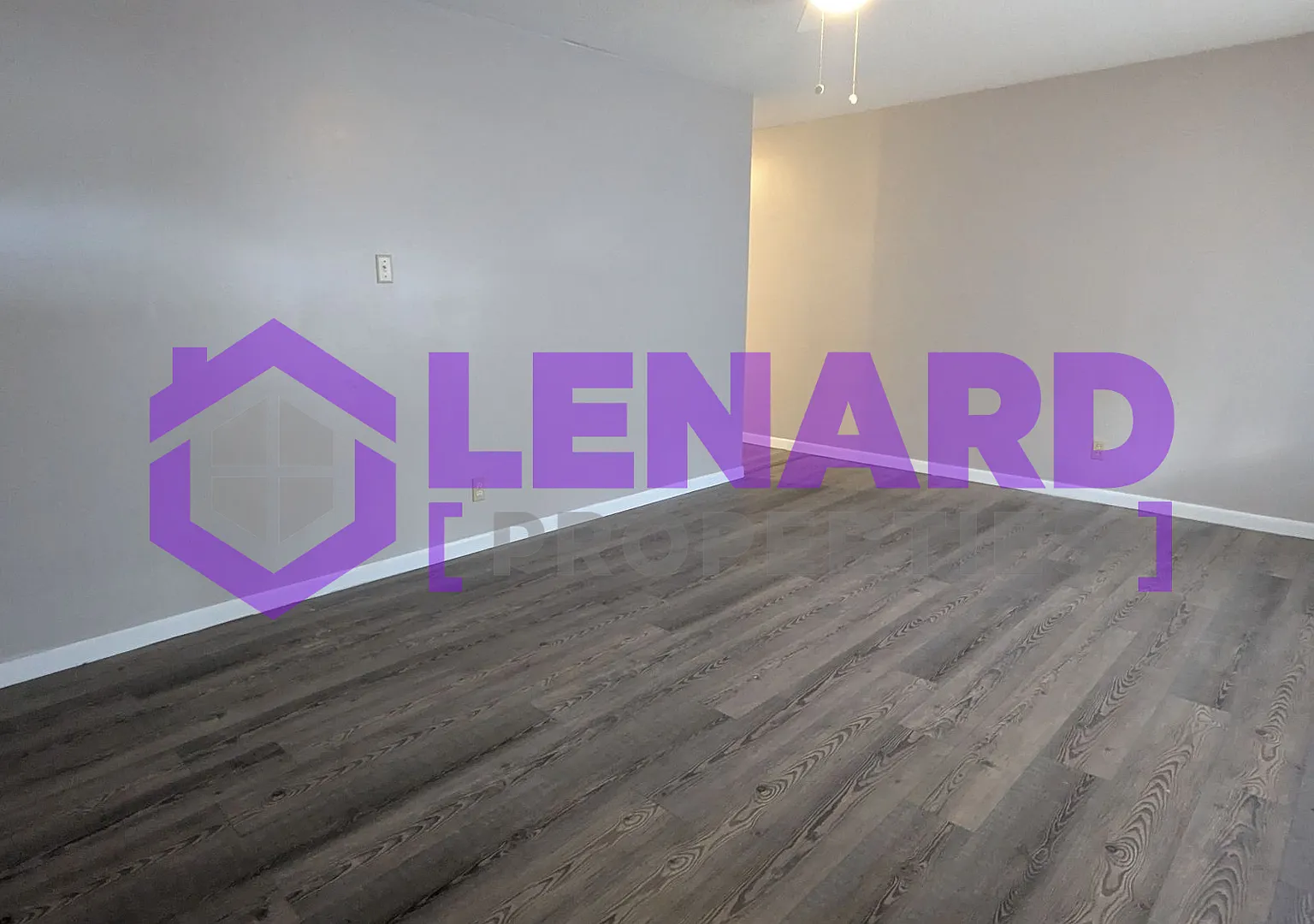 2 Bedroom Home! — Photo 2