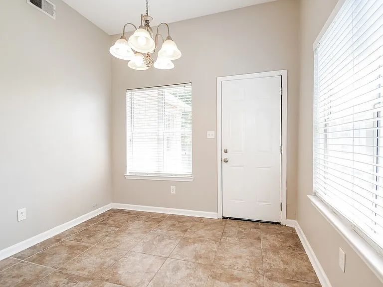 7340 Durango Dr — Photo 6