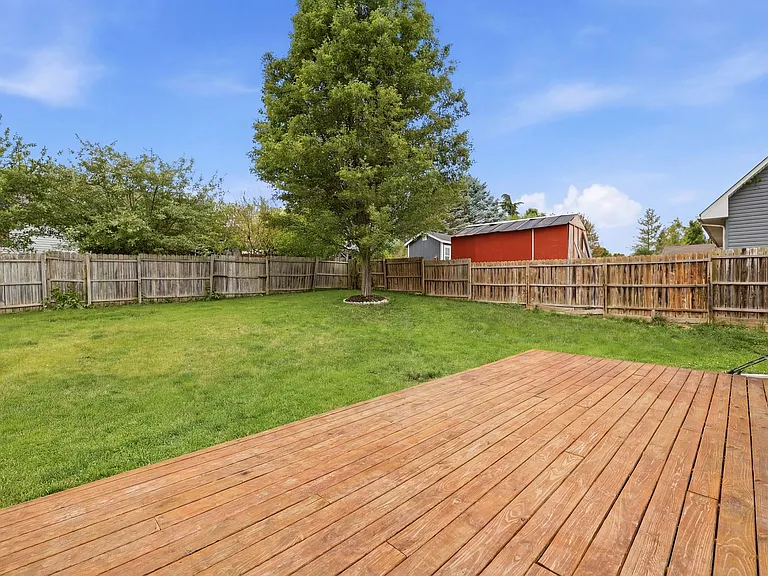 75 Brendan Ln — Photo 16