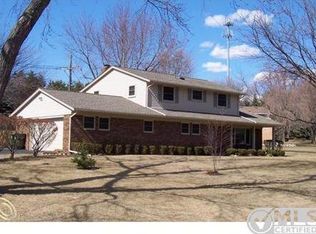 2766 Rhineberry Rd, Rochester Hills, MI 48309