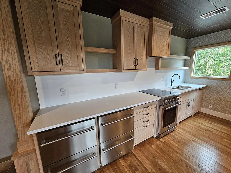 134 Crawford Rd #B — Photo 2