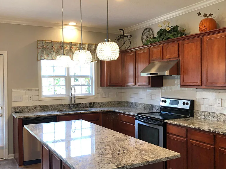 605 Verbena Cv — Photo 8