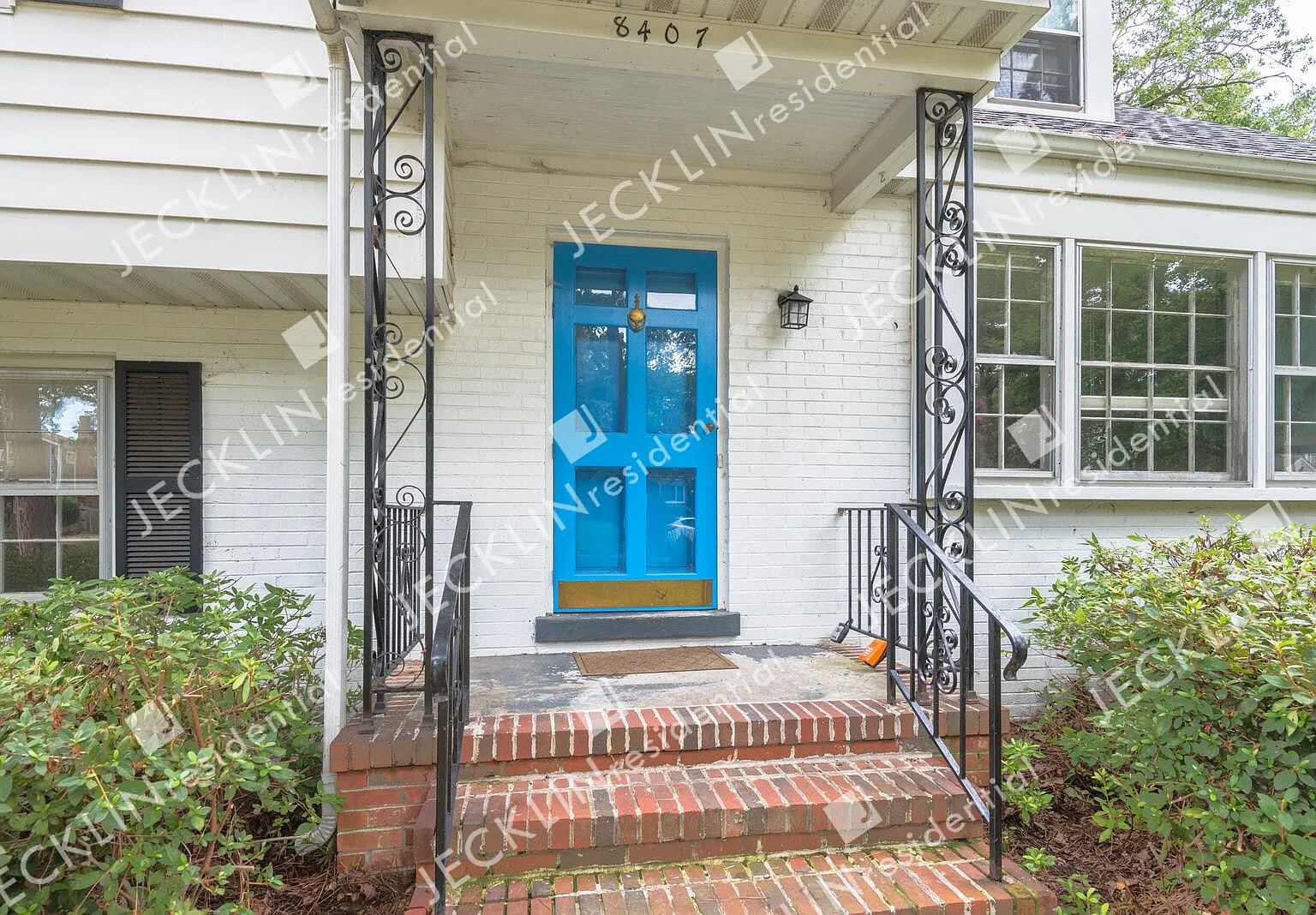 8407 Zell Lane — Photo 3