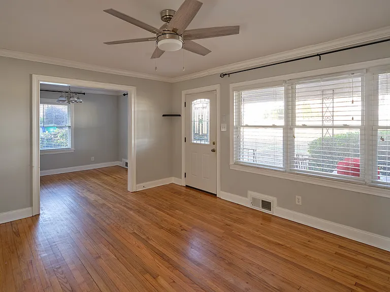 2441 N Decatur Rd — Photo 16