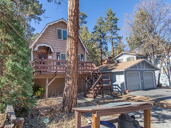 3rd image of 242 Vista Ave