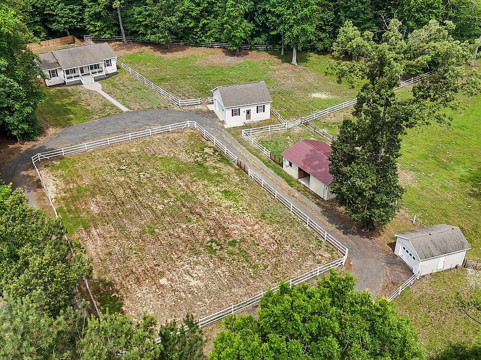 1st image of 14479 Round Hill Rd