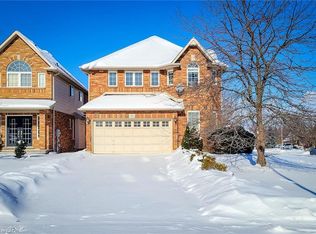 93 Pelham Dr, Ancaster, ON L9K 1L4