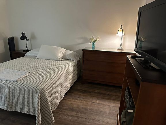 2nd image of 860 W Moorhead Cir APT 1L