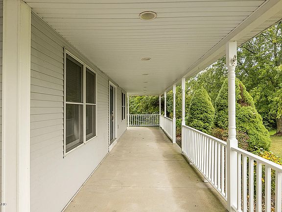 4th image of 10097 Mariedale Ave SE
