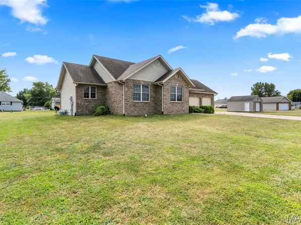 708 W Morgan St, Bunker Hill, IL 62014