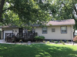 607 Meadow Ln, Le Roy, IL