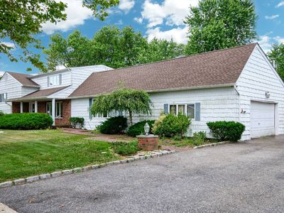 144 Harbor Ln, Massapequa Park, NY, 11762