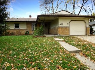 579 Verde Ln, Elk Grove Village, IL 60007
