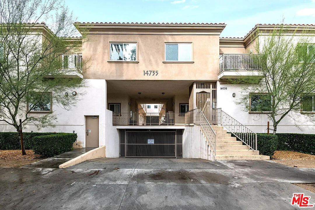 3 bed, 2.5 bath, 1480 sqft, $3,450 — Photo 1