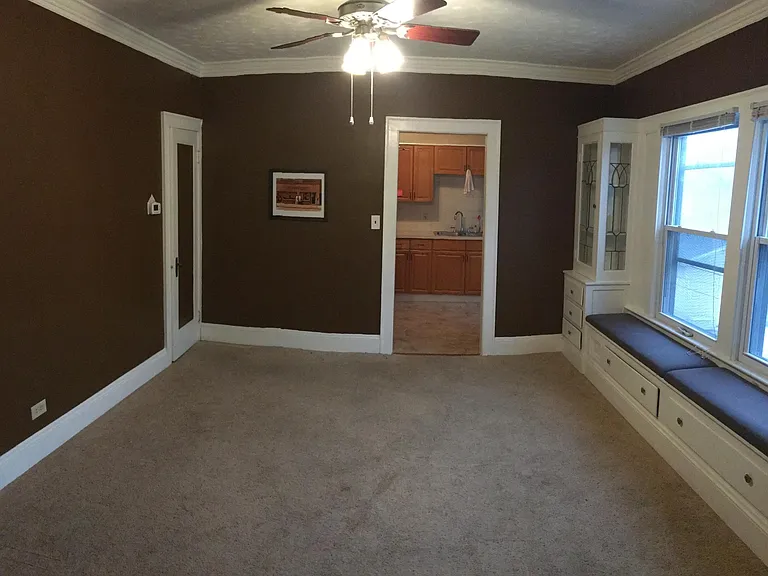 dining room photo 1