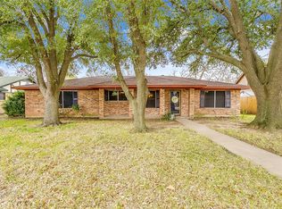 509 Sunset Dr, Cleburne, TX 76033