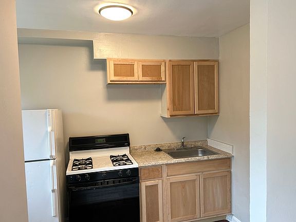 4th image of 612 12th St NE APT 105
