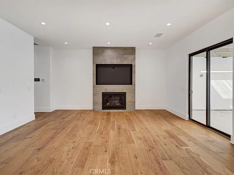 5520 Woodlake Ave — Photo 5