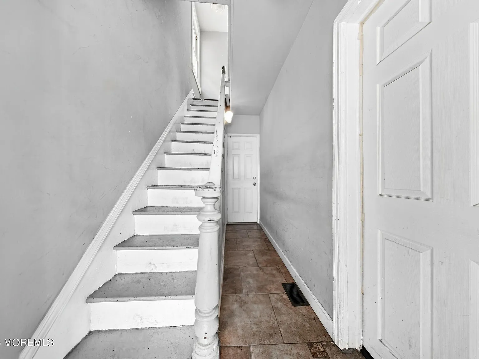 3 bed, 2172 sqft, $2,500 — Photo 2
