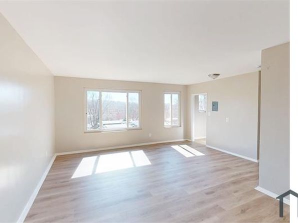4209 Dix St NE #303