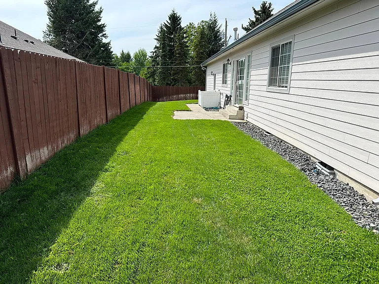 2780 W Iago St — Photo 5