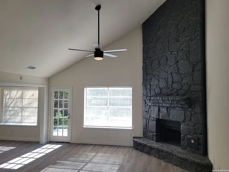 6810 Raintree Path — Photo 4